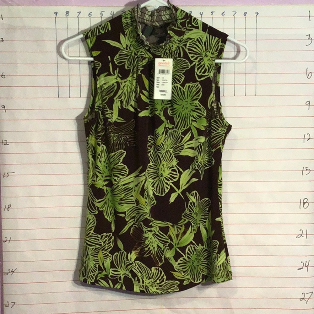 NWT  SERENADE women’s top  sz S  brown & green